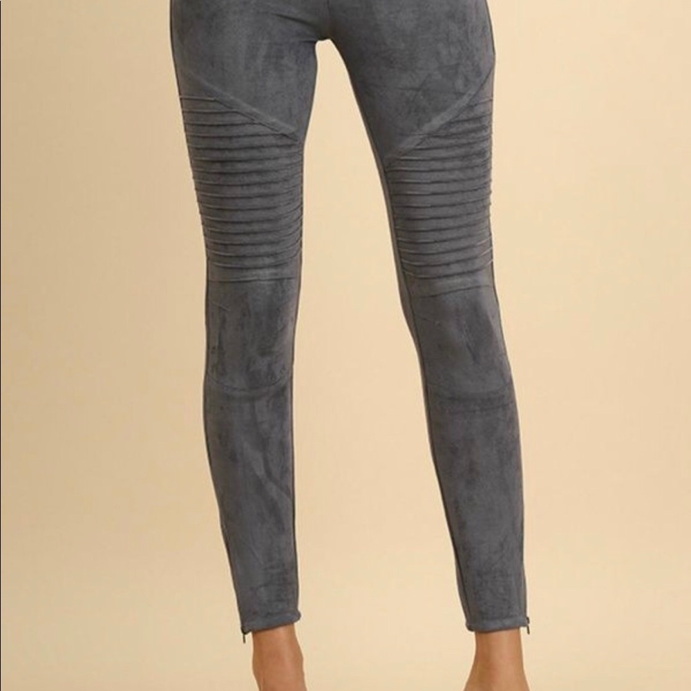 NWT faux suede pull on moto jeggings